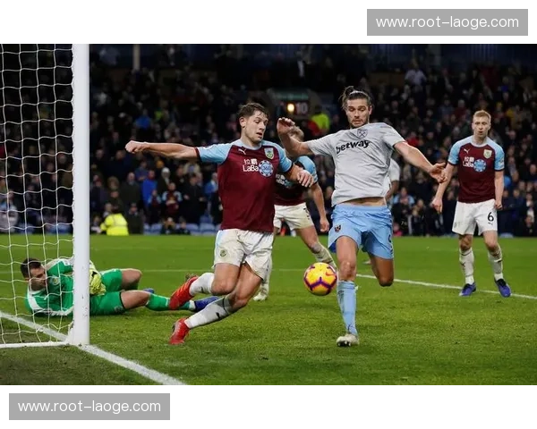 西汉姆联定位球战术解析 本赛季已凭借其取得多分 西汉姆联定位球战术解析 本赛季已凭借其取得多分