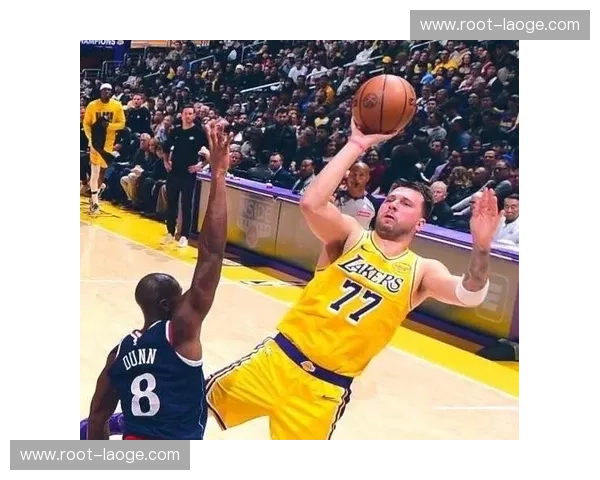 湖人终结14年洛城德比劣势 赛季3胜1负压制快船改写竞争格局 湖人终结14年洛城德比劣势 赛季3胜1负压制快船改写竞争格局