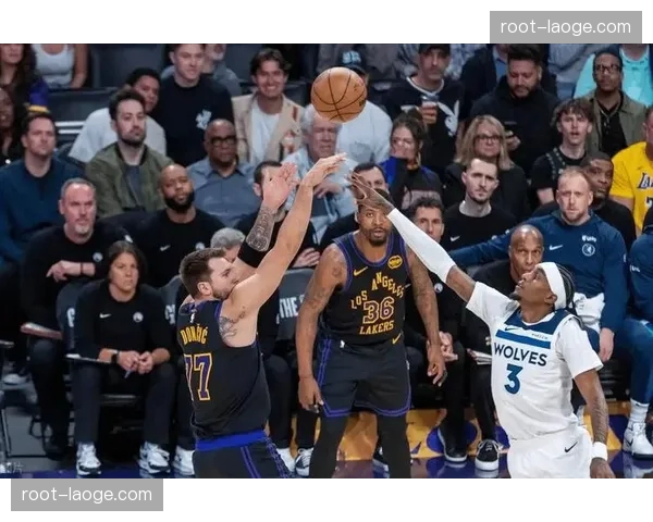 肯纳德0.6秒三分绝杀魔术 湖人豪取九连胜彰显冠军相