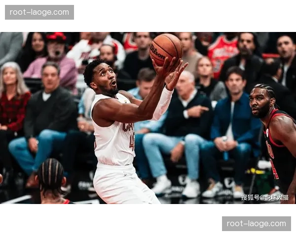 骑士米切尔31分里程碑：第三节13分主导逆转的进攻选择